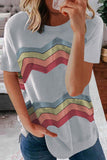 Maglietta a maniche corte con stampa a strisce ondulate colorate