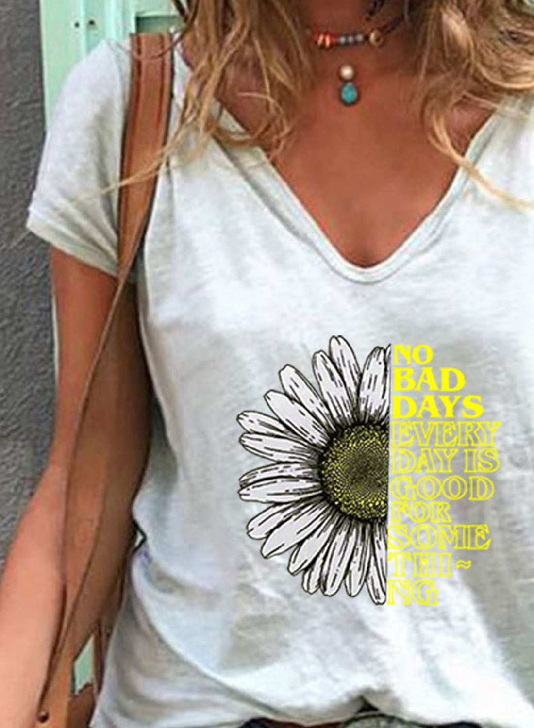 White Women's T-shirts Sunflower Letter Print T-shirt LC2526418-1