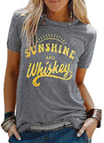 T-shirt da donna con stampa di lettere Sunshine e whisky