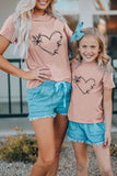 T-shirt per adulti mamma e figlia con schizzo a cuore rosa