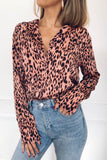 Elegante camicia in chiffon leopardato con bottoni sul davanti