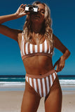 Bikini a taglio alto a vita alta a righe con scollo tondo
