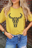 T-shirt grafica gialla a maniche corte con bufalo azteco 