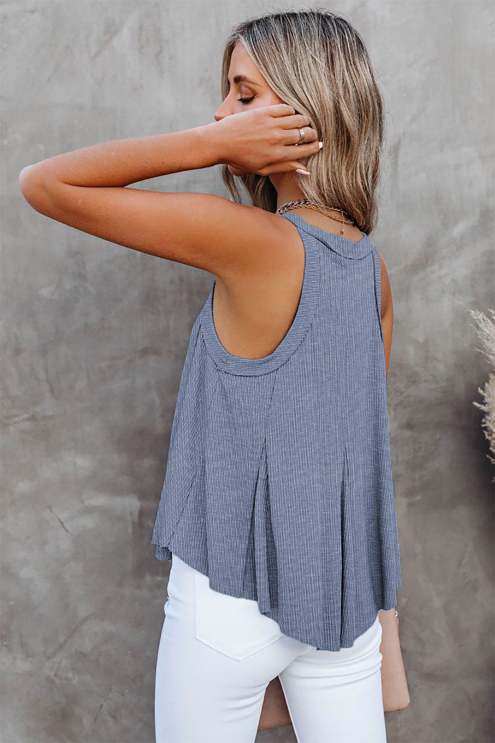 Knitted Flowy Sleeveless Tops
