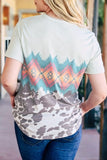 T-shirt con stampa geometrica azteca multicolore