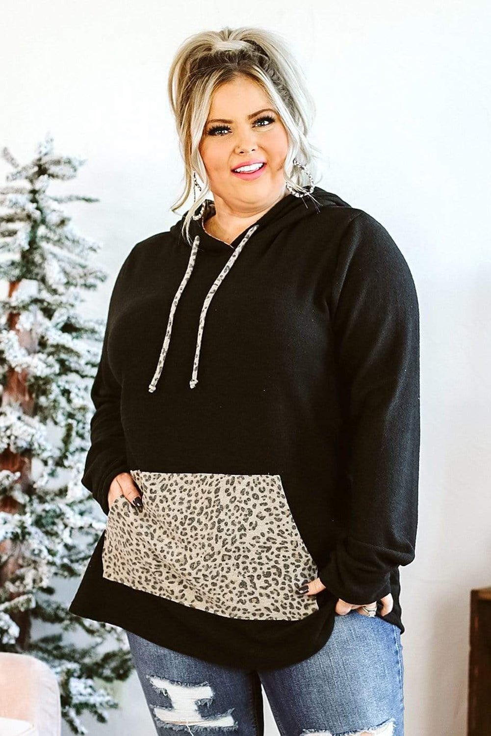 Plus Size Hoodie with Leopard Pocket